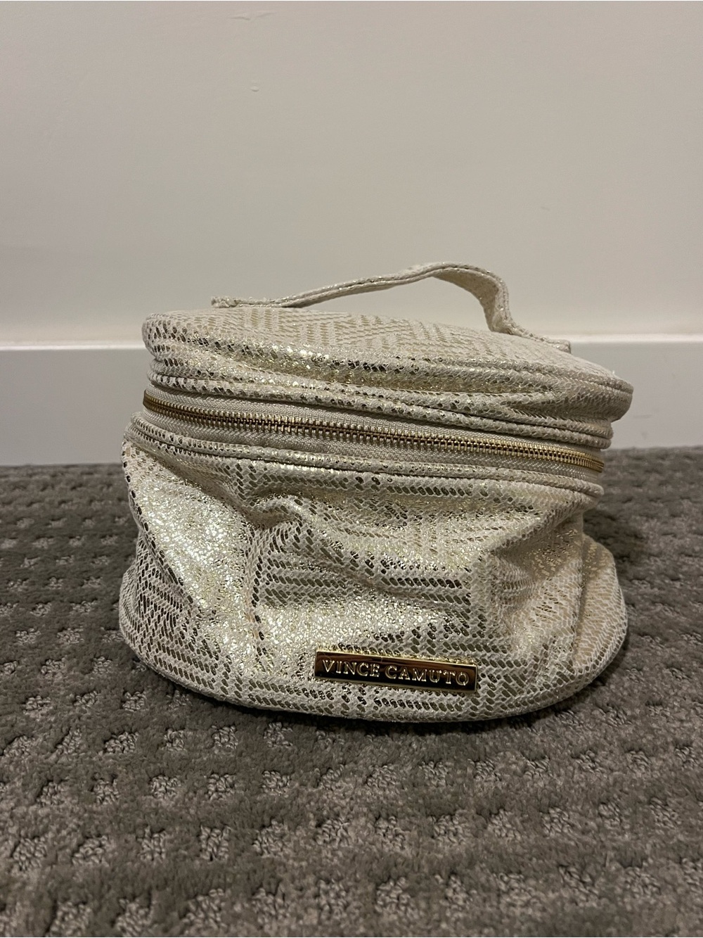 Vince Camuto Metallic Cream Travel Cosmetic Case